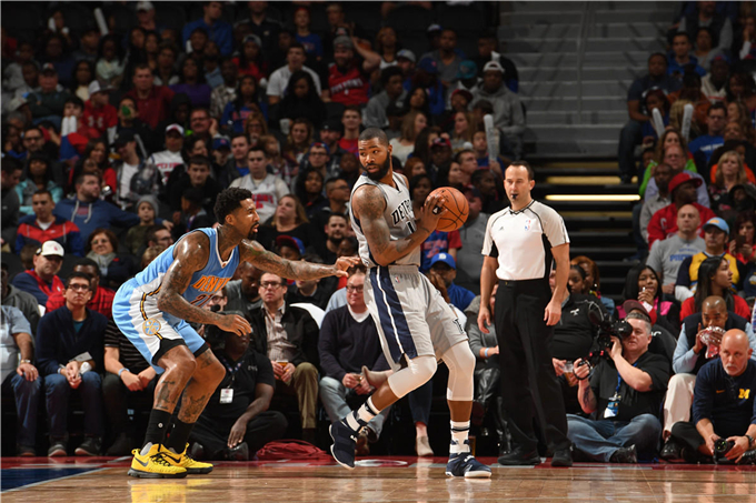 低平球回做 低平球回做